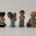 895 2289 FIGURINES